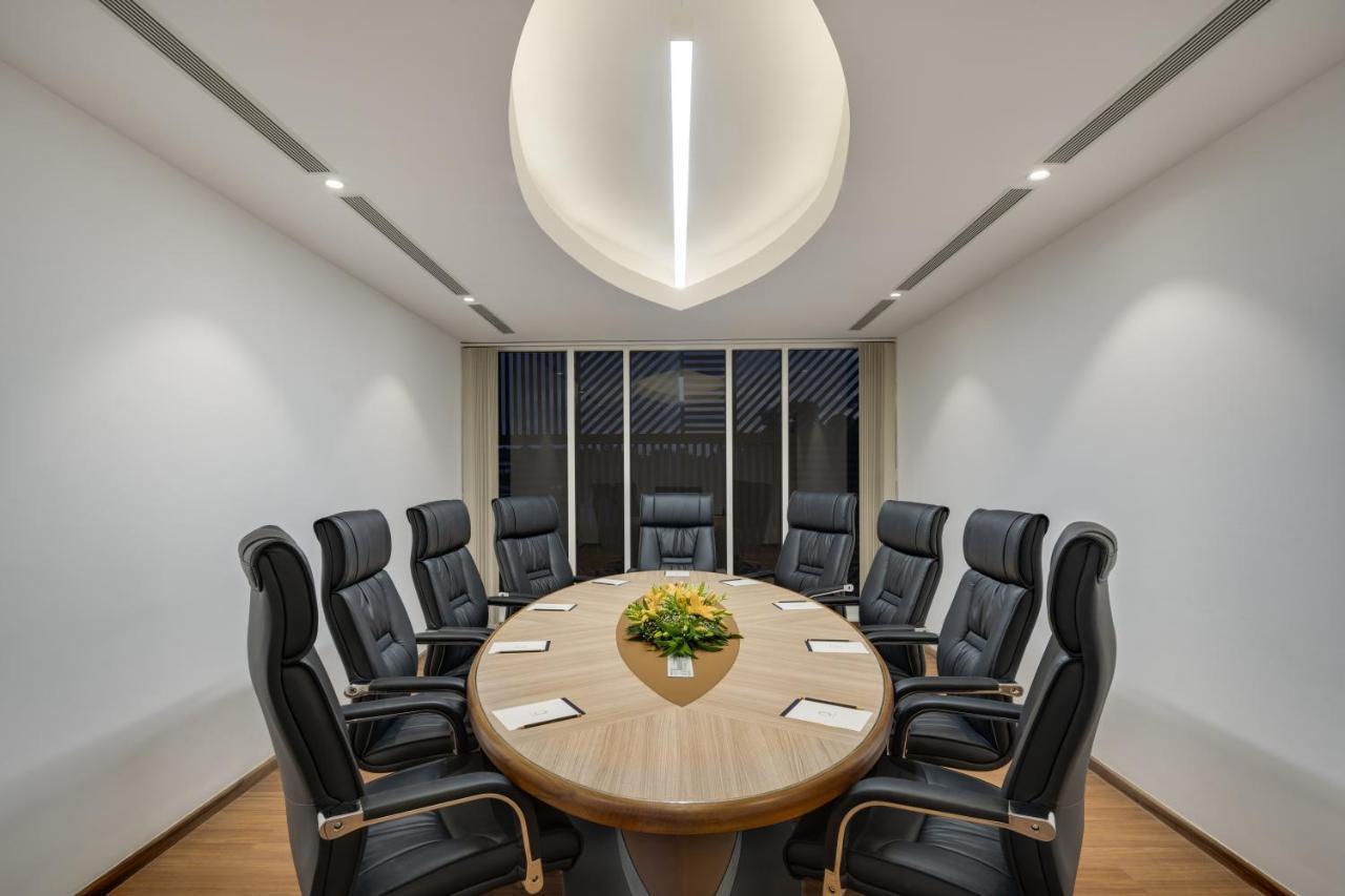 O By Tamara, Trivandrum Thiruvananthapuram Екстер'єр фото Boardroom at the headquarters of the National Stock Exchange of India